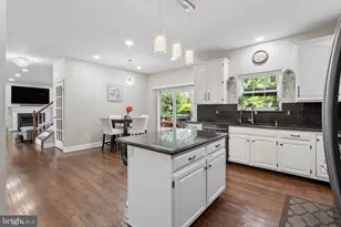 30 Larkspur Dr, Dayton, NJ 08810 - Photo 15