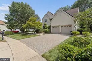 30 Larkspur Dr, Dayton, NJ 08810 - Photo 1