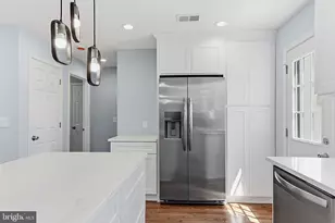 270 Alpine Way, South Amboy, NJ 08879 - Photo 3