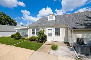 140 Plymouth Ln, Monroe Township, NJ 08831 - Photo 1