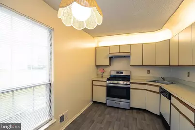 361 Hadleigh Lane, North Brunswick Township, NJ 08902 - Photo 7
