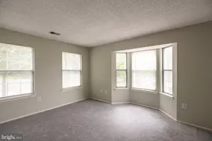 361 Hadleigh Ln, North Brunswick Township, NJ 08902 - Photo 15