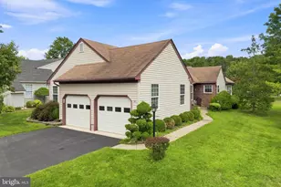 181 Concordia Cir, Monroe Township, NJ 08831 - Photo 3