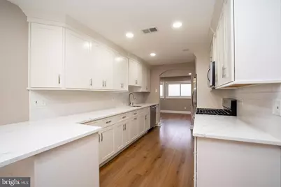 127 Kendall Road, Kendall Park, NJ 08824 - Photo 13
