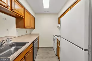 1907 Ravens Crest Dr, Plainsboro Township, NJ 08536 - Photo 19