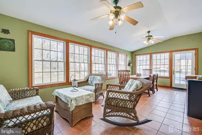19 Annette Drive, Edison, NJ 08820 - Photo 5