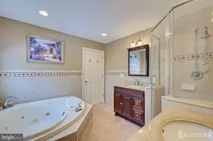19 Annette Dr, Edison, NJ 08820 - Photo 23