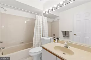 57 W Countryside Dr, South Brunswick Township, NJ 08540 - Photo 25