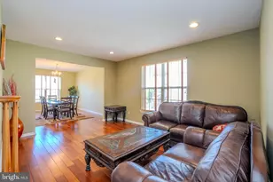 8 Jumping Brook Ct, Monroe Township, NJ 08831 - Photo 11