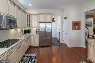 11 Bellingham Dr, Kendall Park, NJ 08824 - Photo 11