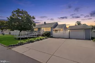 29 Joyce Pl, Sayreville, NJ 08859 - Photo 1