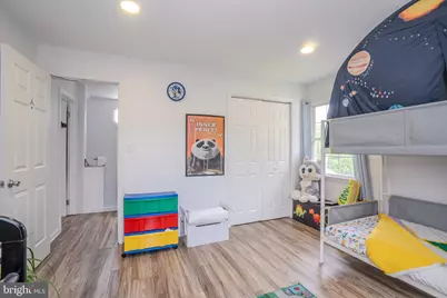21 Pennington, Colonia, NJ 07067 - Photo 11