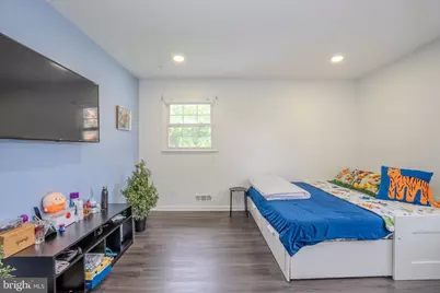 21 Pennington, Colonia, NJ 07067 - Photo 19