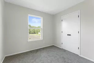 18 Spruce St, Monroe Township, NJ 08831 - Photo 9