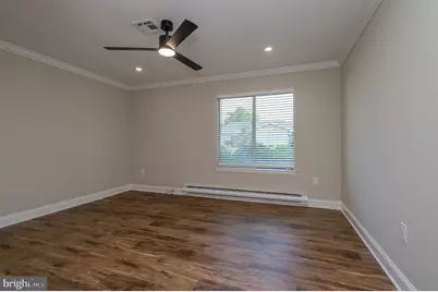 742 Pompton Road, Monroe Township, NJ 08831 - Photo 7