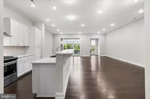 38 Hamilton Dr, Cranbury Township, NJ 08512 - Photo 9