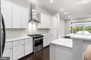 38 Hamilton Dr, Cranbury Township, NJ 08512 - Photo 1