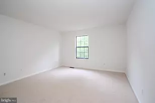 250 Crosspointe Dr, East Brunswick Township, NJ 08816 - Photo 25