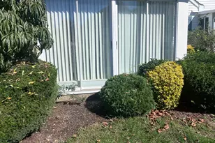 111 Hanover Ln, Monroe Township, NJ 08831 - Photo 17