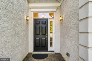 5 Ascot Ct, Kendall Park, NJ 08824 - Photo 3