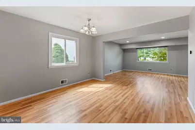 102 Benjamin Court, Dayton, NJ 08810 - Photo 7