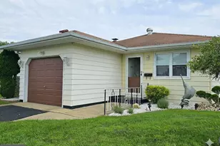 14 Marquis St, Toms River, NJ 08757 - Photo 3