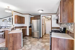 208 Longboat Ave, Beachwood, NJ 08722 - Photo 9