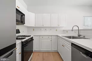 16 Newport Rd, Manahawkin, NJ 08050 - Photo 5