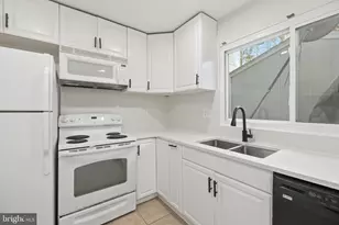 140 Downing St, Lakewood, NJ 08701 - Photo 7