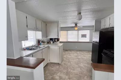 2300 Massachusetts #27, Toms River, NJ 08755 - Photo 3