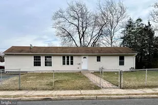 121 Belmont Dr, Toms River, NJ 08757 - Photo 3