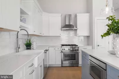 415 N Bay Avenue #1, Beach Haven, NJ 08008 - Photo 1