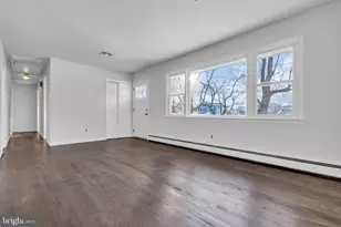 1037 Savannah St, Toms River, NJ 08753 - Photo 5