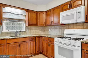 37 Zeeland Dr, Berkeley, NJ 08757 - Photo 29