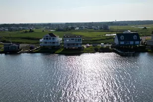 1425 E Mallard Dr, Manahawkin, NJ 08050 - Photo 1