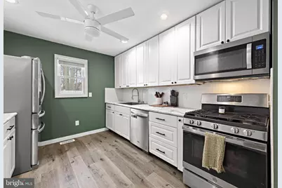 693 Lake Barnegat Dr N, Lanoka Harbor, NJ 08734 - Photo 11