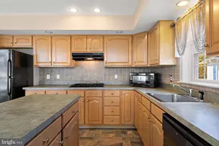 75 Oak Ridge Ln, Manahawkin, NJ 08050 - Photo 13