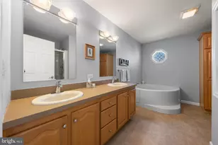 75 Oak Ridge Ln, Manahawkin, NJ 08050 - Photo 29