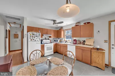 1113 Seashell Avenue, Manahawkin, NJ 08050 - Photo 7