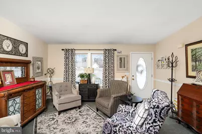 11 Mulberry Dr, Cream Ridge, NJ 08514 - Photo 5