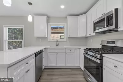 127 Freeport Boulevard, Toms River, NJ 08757 - Photo 7