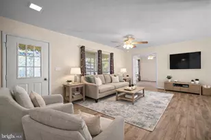 823 Liverpool Cir, Manchester Township, NJ 08759 - Photo 5