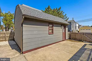 109 E Mac Evoy Ln, Long Beach Township, NJ 08008 - Photo 37