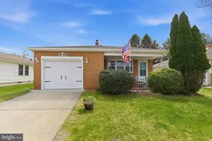 7 Pavilion St, Toms River, NJ 08757 - Photo 1