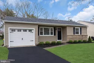 77 Brakenbury Dr, Toms River, NJ 08757 - Photo 1
