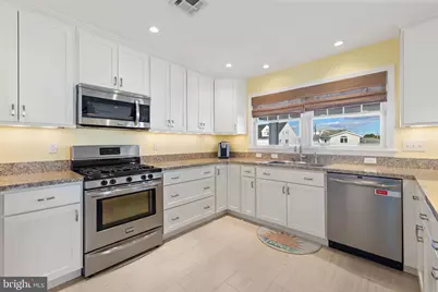 68 Florence Lane, Manahawkin, NJ 08050 - Photo 11