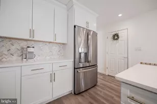 7 W Thames Rd, Tuckerton, NJ 08087 - Photo 19