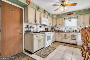 17 Sheepshead Dr, Berkeley, NJ 08757 - Photo 15