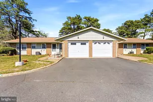 16 Cambridge Cir, Manchester Township, NJ 08759 - Photo 19