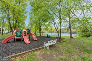 2004 Meadowlands Ct, Toms River, NJ 08755 - Photo 33